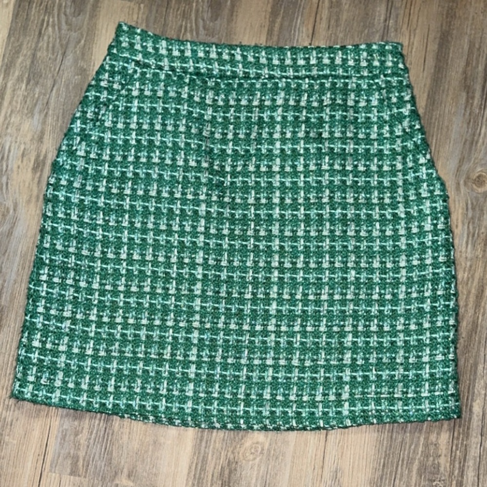 Eden Boucle Mini Skirt in Green. Excellent condition. No flaws